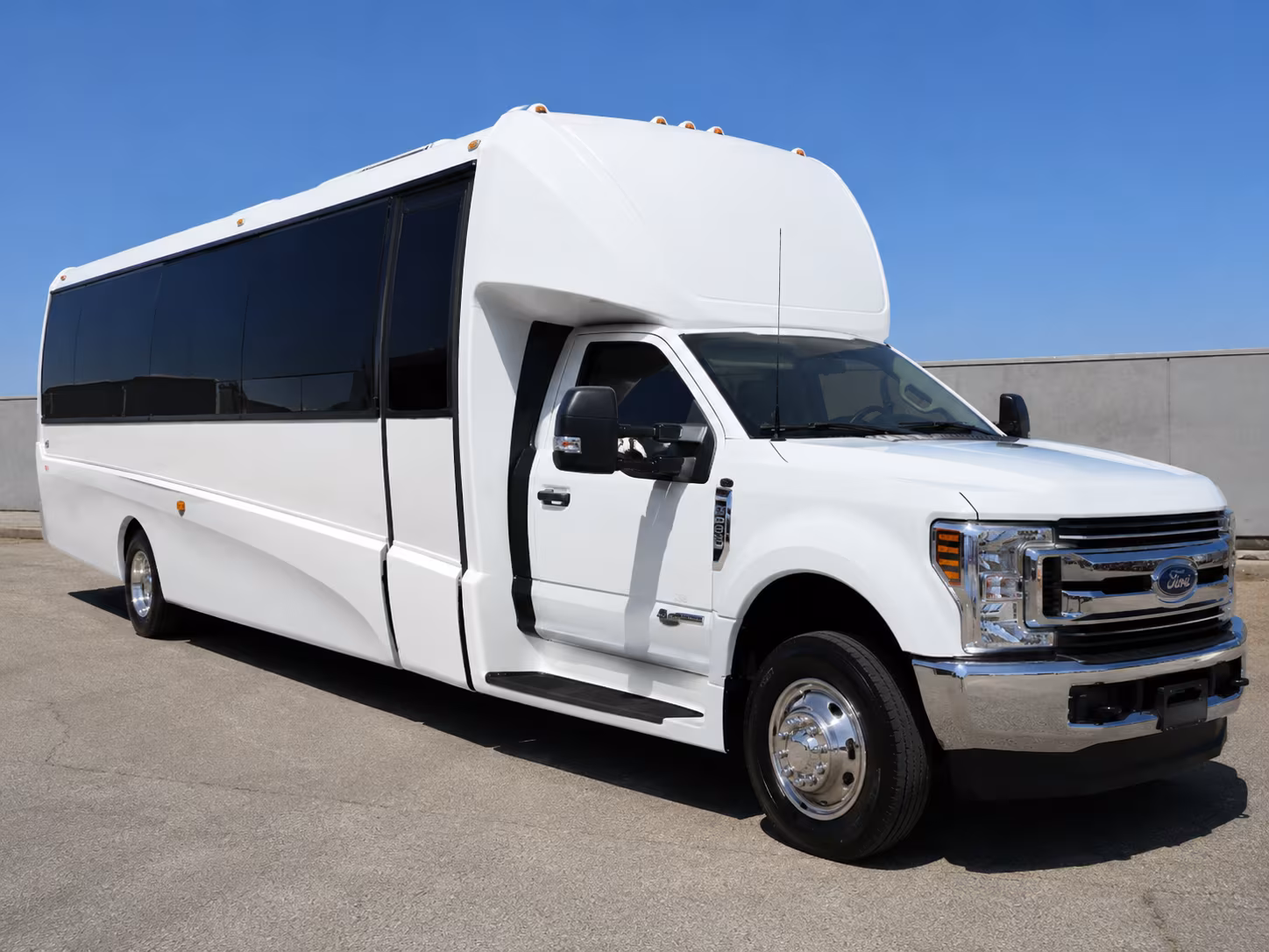 buses for dallas zoo aquarium and nature center field trips