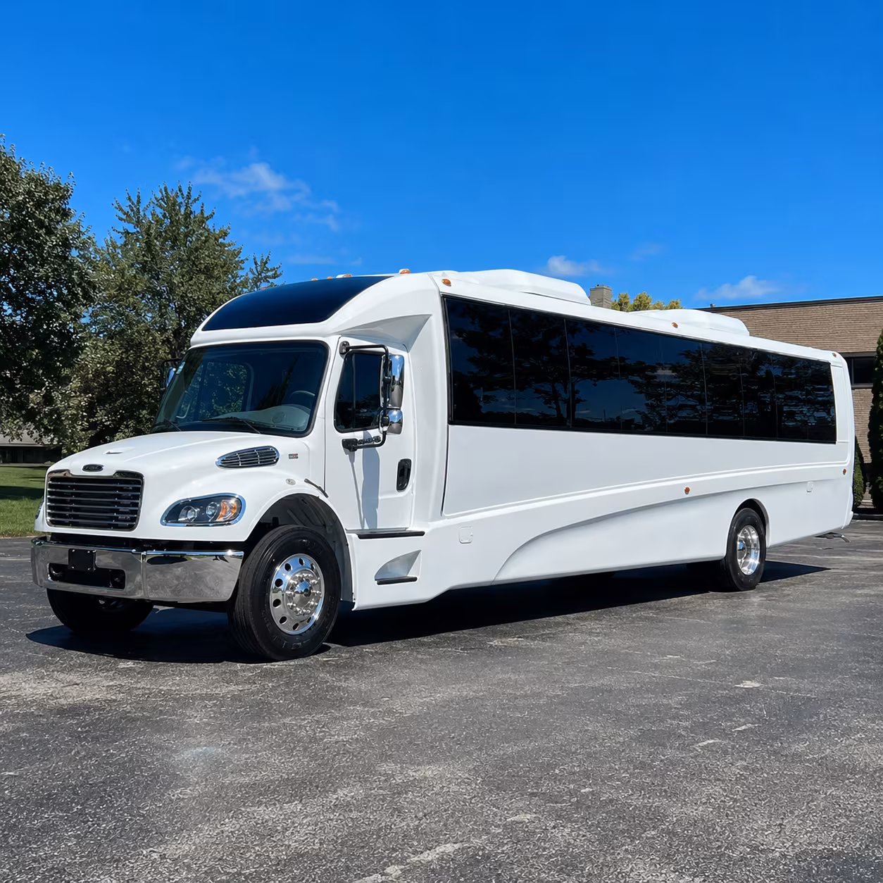 mansfield 30 passenger minibus