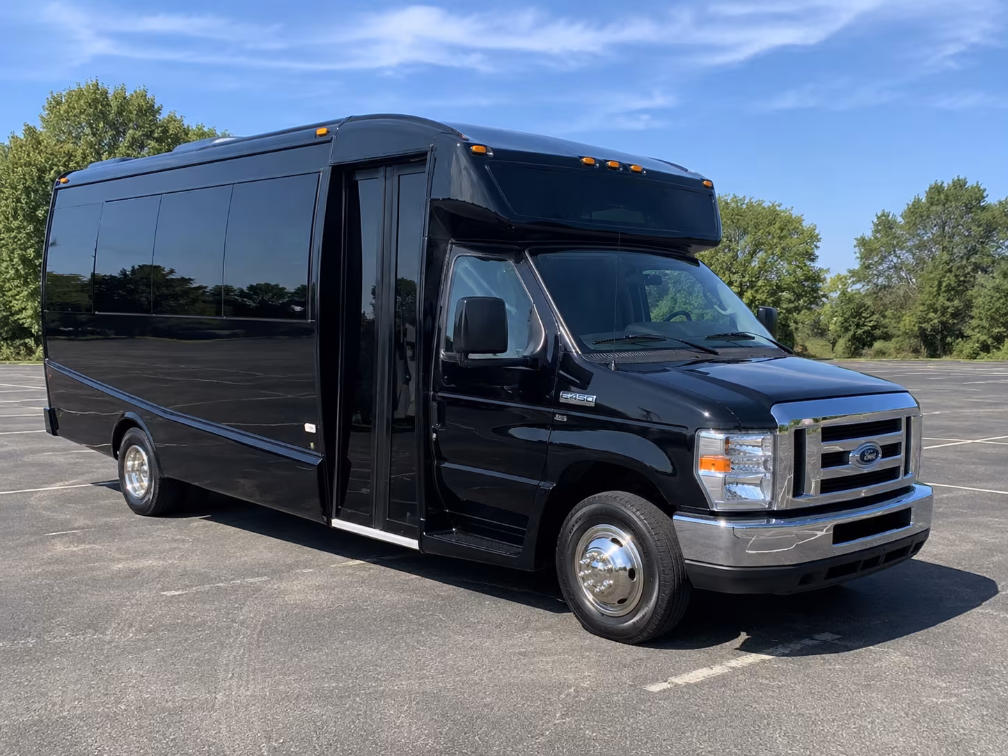 minibus and sprinter rentals for small group vineyard tours near mansfield
