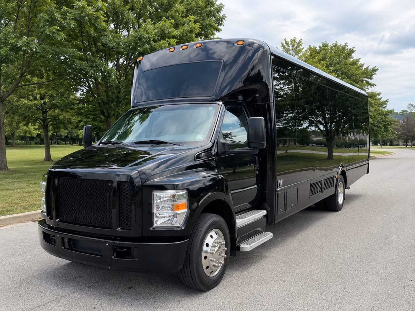 party buses to dos equis pavilion and dallas amphitheater shows